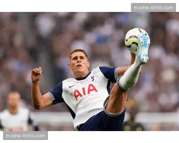 热刺十轮不胜期间场均失球1.8 防守组织系统性崩盘 热刺十轮不胜期间场均失球1.8 防守组织系统性崩盘